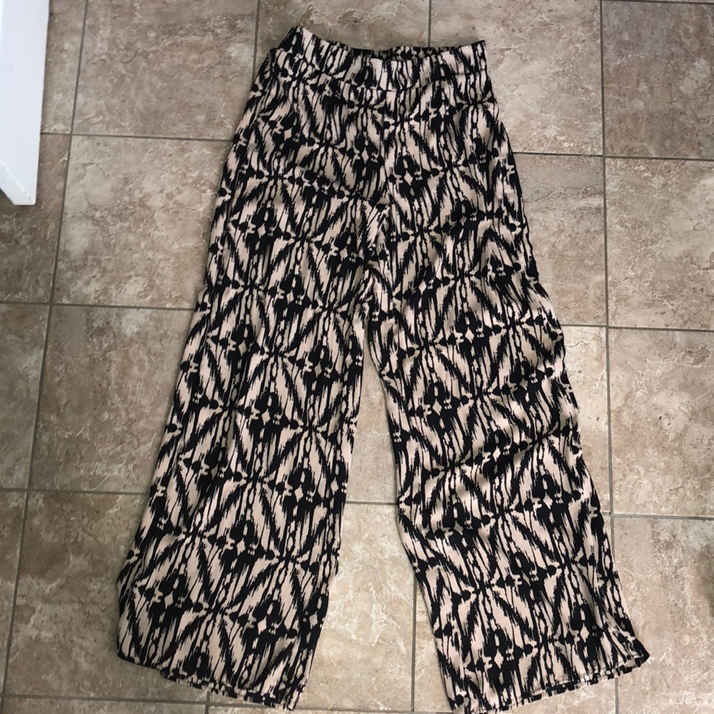 Wide leg Pants